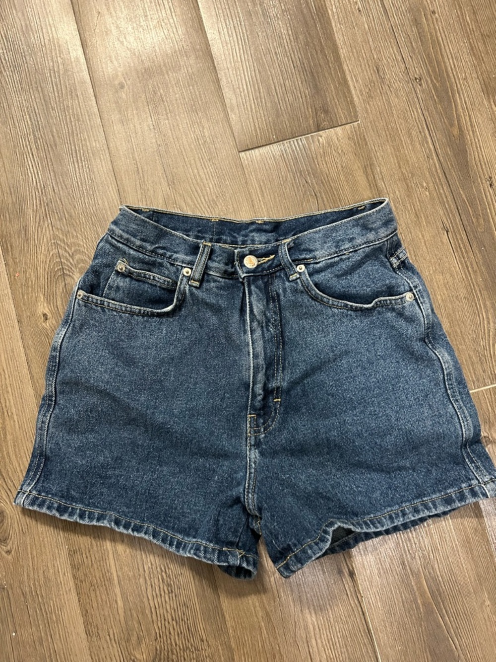 Femme Fatale No Excuses Vintage High-Rise Dark Blue Denim Shorts